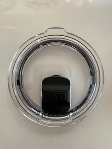 Photograph showing the the YETI rambler magslider lid with its slider in the closed position.